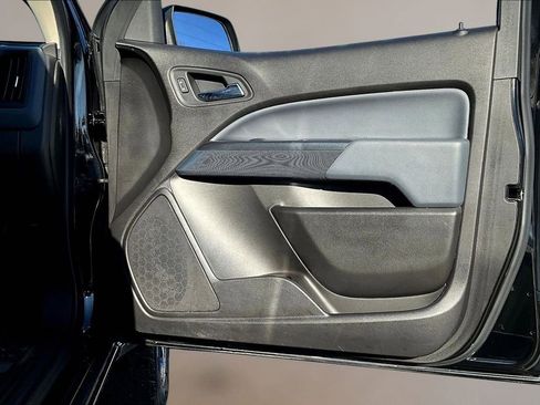 Used 2021 Chevrolet Colorado Z71 w/ Safety Package image 29