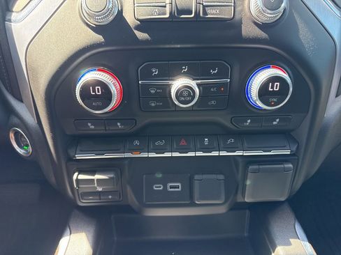 Used 2021 GMC Sierra 1500 Elevation w/ Preferred Package RWD image 19