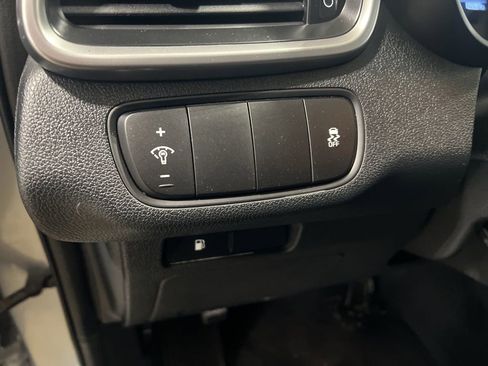 Used 2019 Kia Sorento L image 45