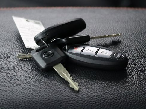 Used 2020 Nissan Titan PRO-4X w/ Pro-4x Utility Package image 19