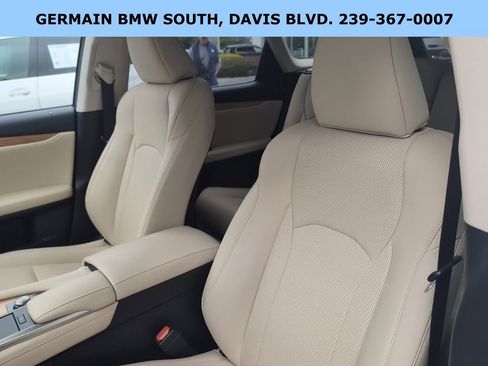 Used 2022 Lexus RX 350L Premium w/ Premium Package image 8