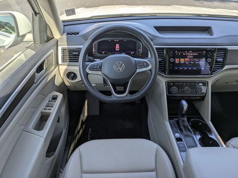 Used 2023 Volkswagen Atlas SE image 21