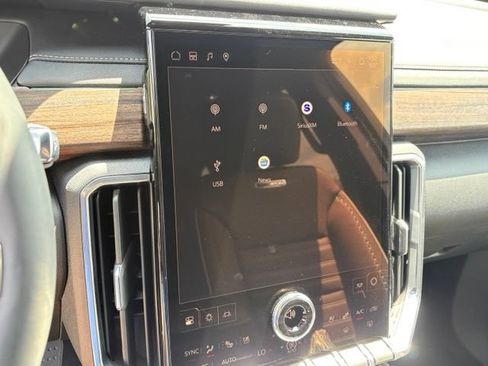 New 2026 GMC Acadia Denali Ultimate AWD/4WD image 7