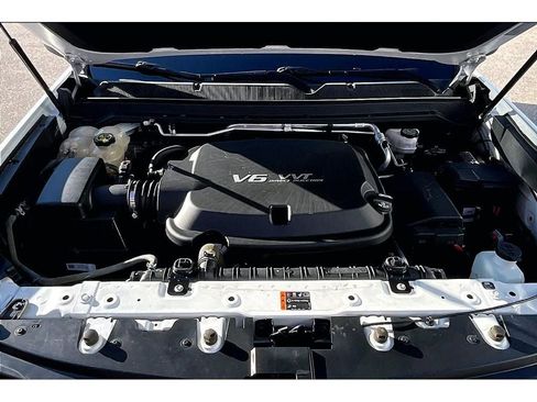 Used 2019 Chevrolet Colorado LT image 10