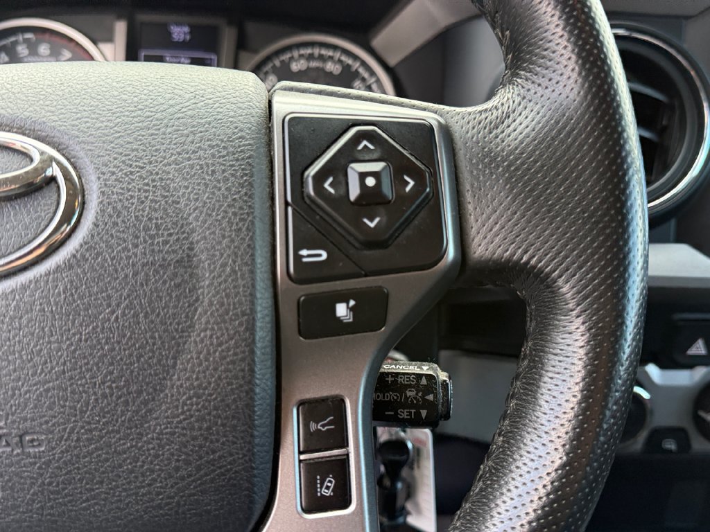 Used 2019 Toyota Tacoma SR5 w/ SR5 Appearance Package (SM) AWD/4WD image 26