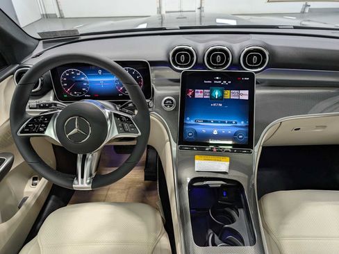 New 2026 Mercedes-Benz GLC 300 4MATIC image 17