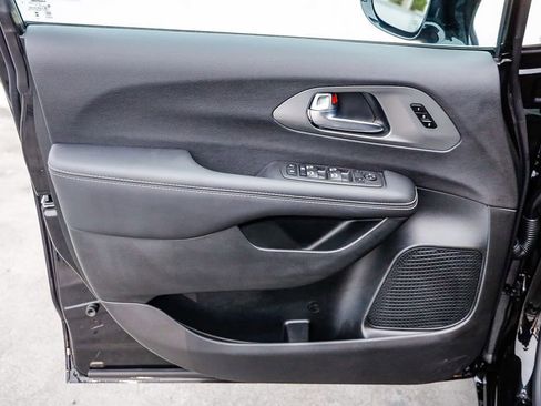 New 2026 Chrysler Pacifica Select image 22