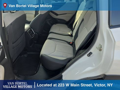Used 2019 Subaru Forester Premium AWD/4WD image 26