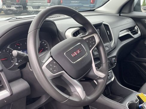 Used 2024 GMC Terrain SLE image 11