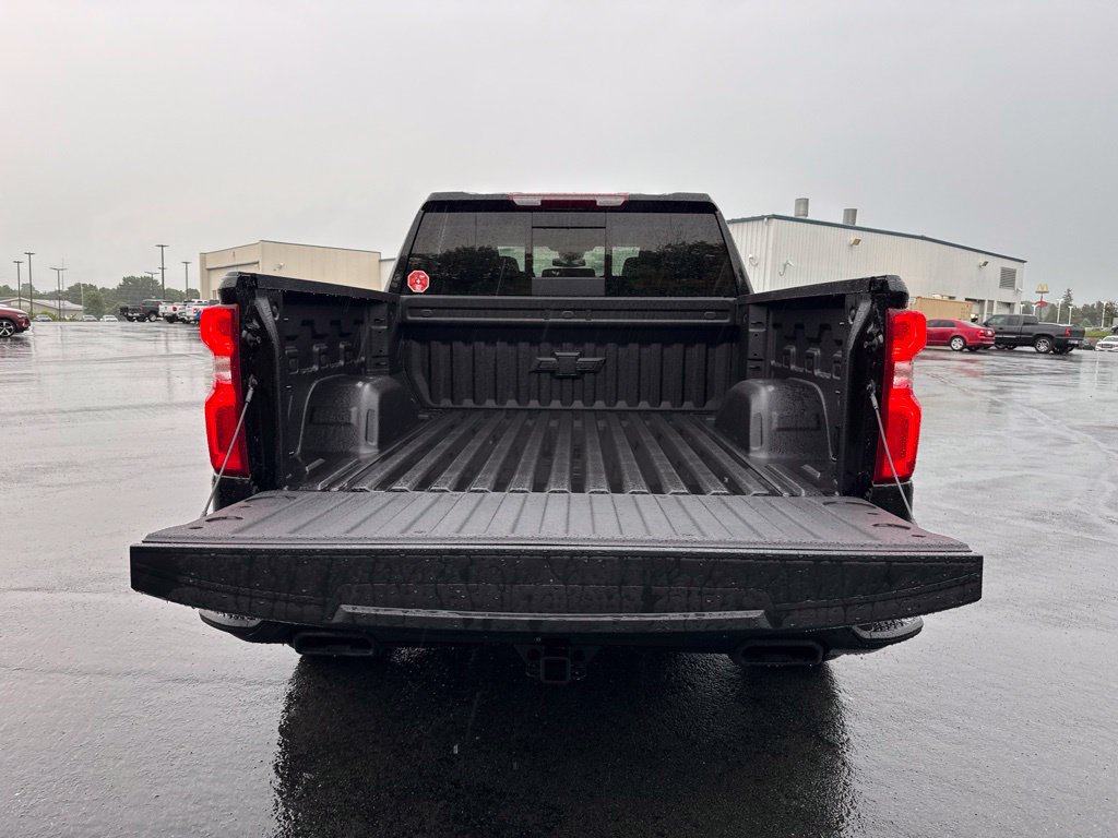 New 2026 Chevrolet Silverado 1500 RST w/ Dark Appearance Package AWD/4WD image 17