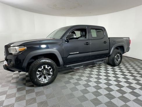 Used 2019 Toyota Tacoma TRD Off-Road image 20