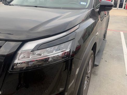 Used 2024 Nissan Pathfinder SL w/ SL Premium Package image 1