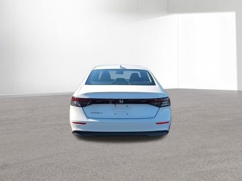 Certified 2023 Honda Accord EX image 8