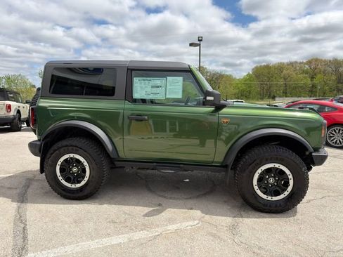 Used 2022 Ford Bronco Badlands AWD/4WD image 8