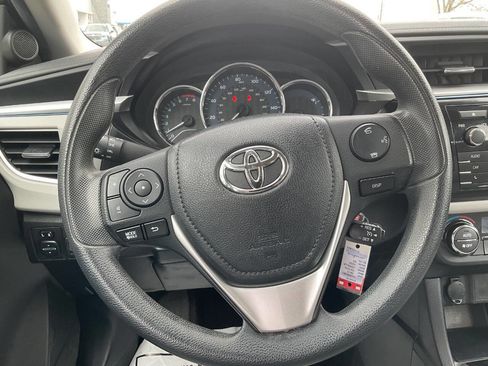 Used 2015 Toyota Corolla LE FWD image 17