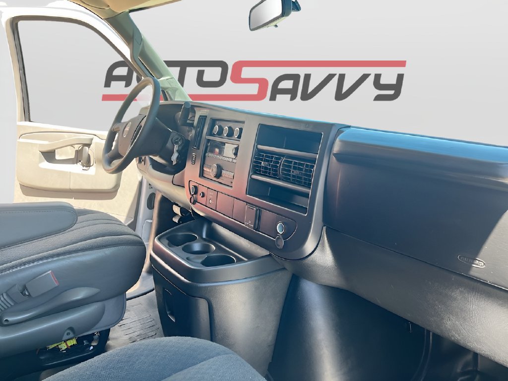 Used 2025 GMC Savana 2500 w/ Driver Convenience Package RWD image 25
