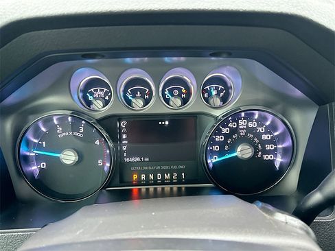 Used 2014 Ford F250 Lariat w/ Lariat Interior Package image 12