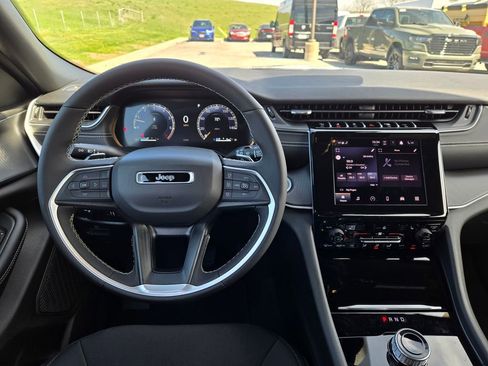New 2026 Jeep Grand Cherokee L Laredo AWD/4WD image 16