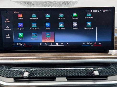 Used 2024 BMW X5 sDrive40i w/ M Sport Package RWD image 30