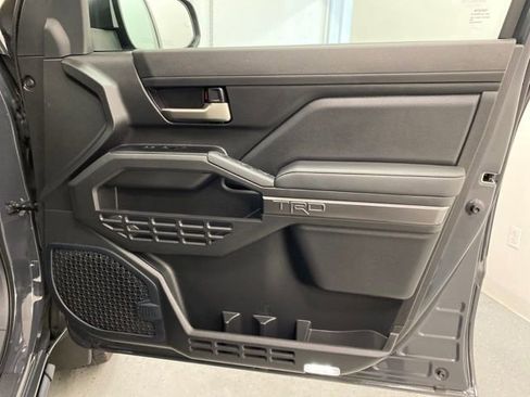 Used 2024 Toyota Tacoma TRD Off-Road image 34