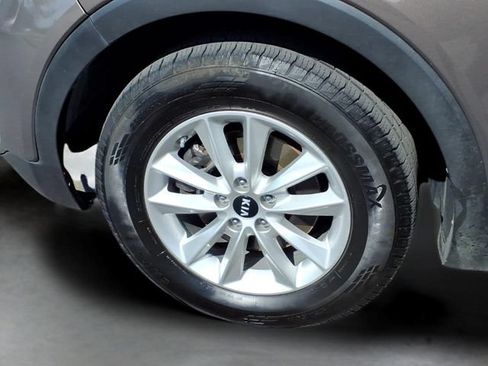 Used 2020 Kia Sorento FWD V6 image 18
