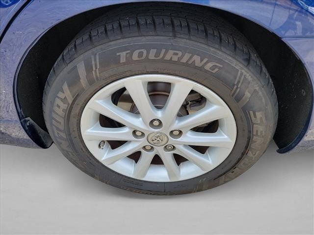 Used 2010 Toyota Camry XLE FWD image 8