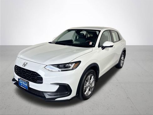 Used 2023 Honda HR-V LX image 2