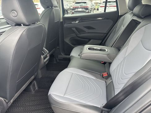 New 2026 Volkswagen Tiguan SE AWD/4WD image 29