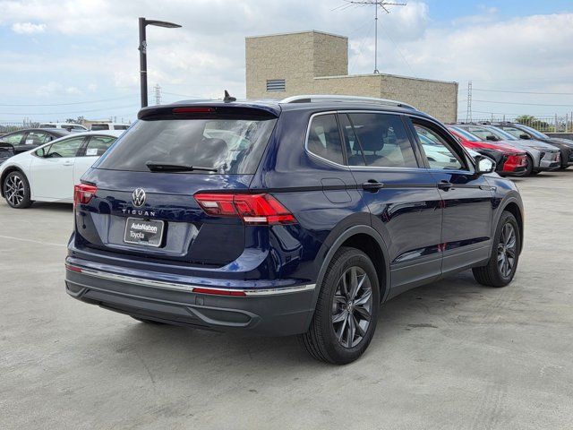 Used 2023 Volkswagen Tiguan SE FWD image 5