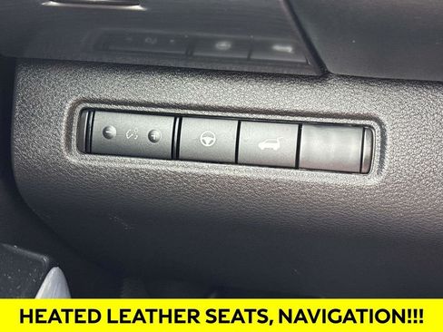 Used 2023 Nissan Pathfinder SL w/ Lighting Package (N92) AWD/4WD image 30