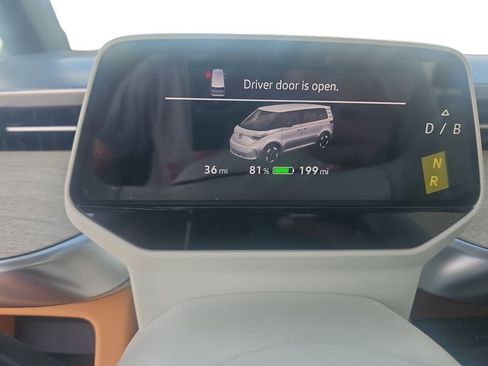 New 2025 Volkswagen ID. Buzz 1st Edition image 18