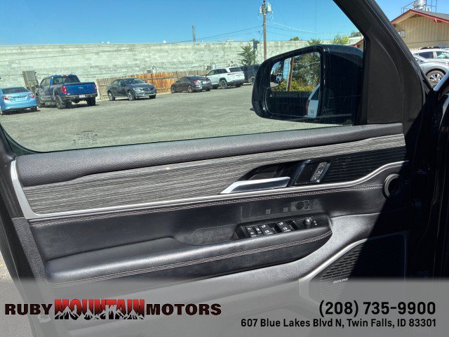 Used 2022 Jeep Wagoneer Series III w/ Convenience Group I AWD/4WD image 13