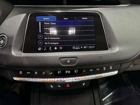 Used 2021 Cadillac XT4 Luxury w/ Cold Weather Package AWD/4WD image 40