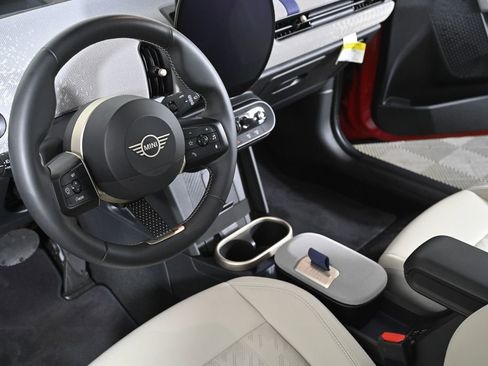 Certified 2025 MINI Cooper S image 12