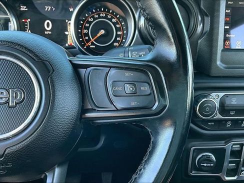 Used 2022 Jeep Gladiator Sport AWD/4WD image 13