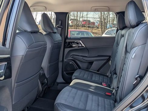 New 2026 Mitsubishi Outlander SE FWD image 6
