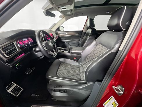 Used 2024 Volkswagen Atlas SEL Premium R-Line image 14