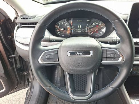 Used 2022 Jeep Compass Latitude w/ Convenience Group AWD/4WD image 19