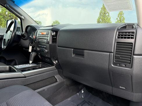 Used 2011 Nissan Titan SV w/ SV Premium Utility Pkg AWD/4WD image 19