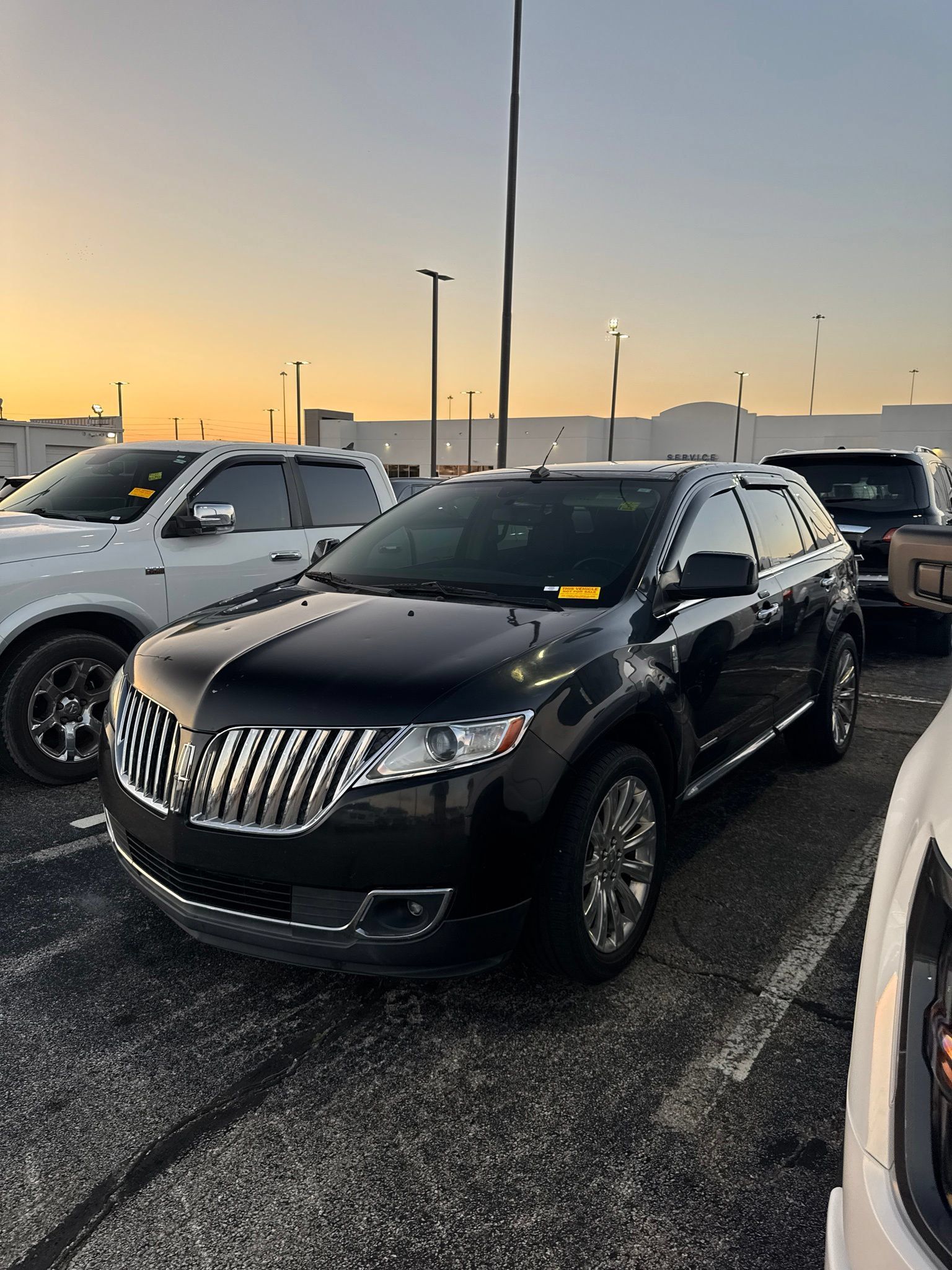 Used 2011 Lincoln MKX 2WD w/ 102A Rapid Spec Order Code image 1