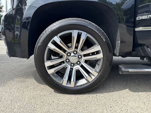 Used 2017 GMC Yukon Denali w/ Open Road Package AWD/4WD image 30