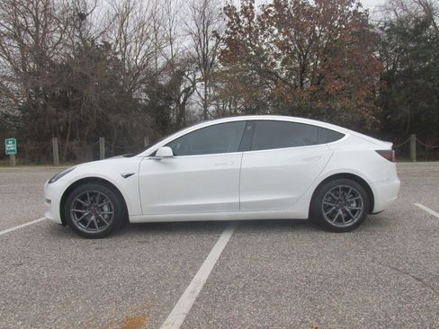 Used 2020 Tesla Model 3 image 37