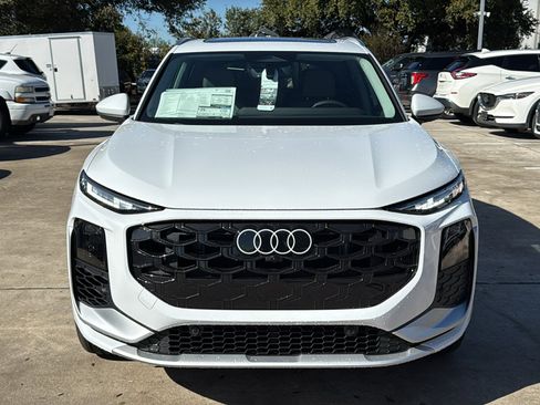 Used 2026 Audi Q3 quattro 2.0T AWD/4WD image 2
