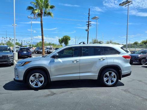 Used 2019 Toyota Highlander Limited AWD/4WD image 14