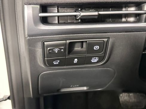 Used 2025 Hyundai Tucson Limited image 19