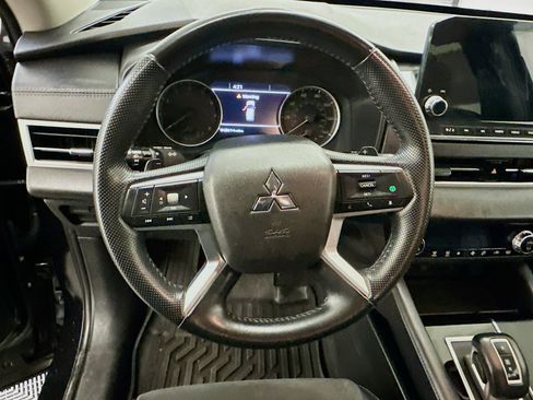 Used 2024 Mitsubishi Outlander SE AWD/4WD image 18