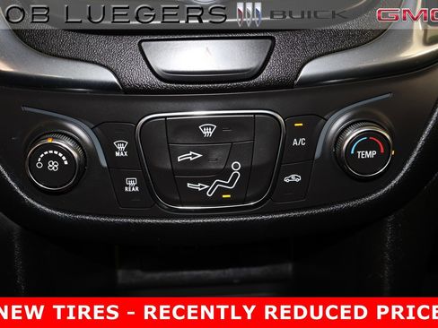 Used 2019 Chevrolet Equinox LT image 25