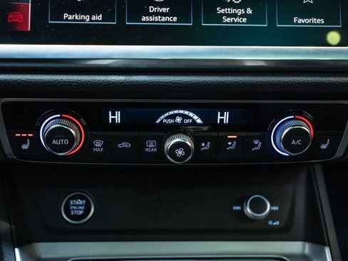 Used 2023 Audi Q3 2.0T Premium w/ Convenience Package image 34