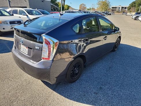 Used 2015 Toyota Prius Three image 5