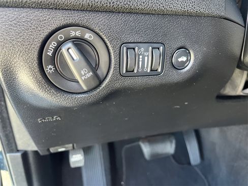 Used 2023 Dodge Charger SXT w/ Blacktop Package image 18